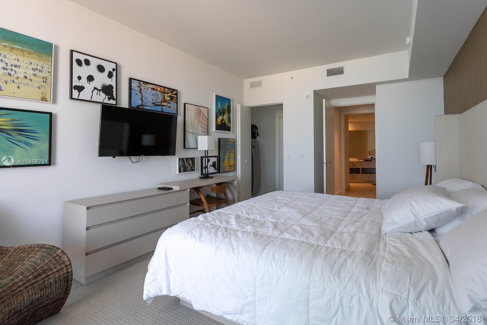 Hyde Beach House · #1810 in Hollywood - Photo 23