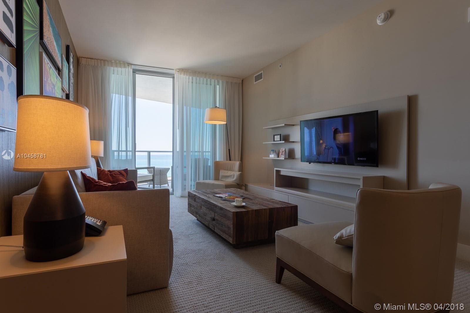 Hyde Beach House · #1810 in Hollywood - Photo 5