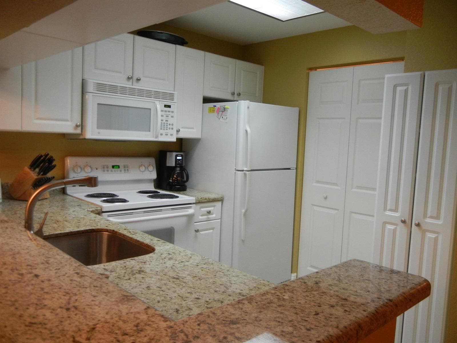 2803 Sarento Place · #204 in Palm Beach Gardens - Photo 5