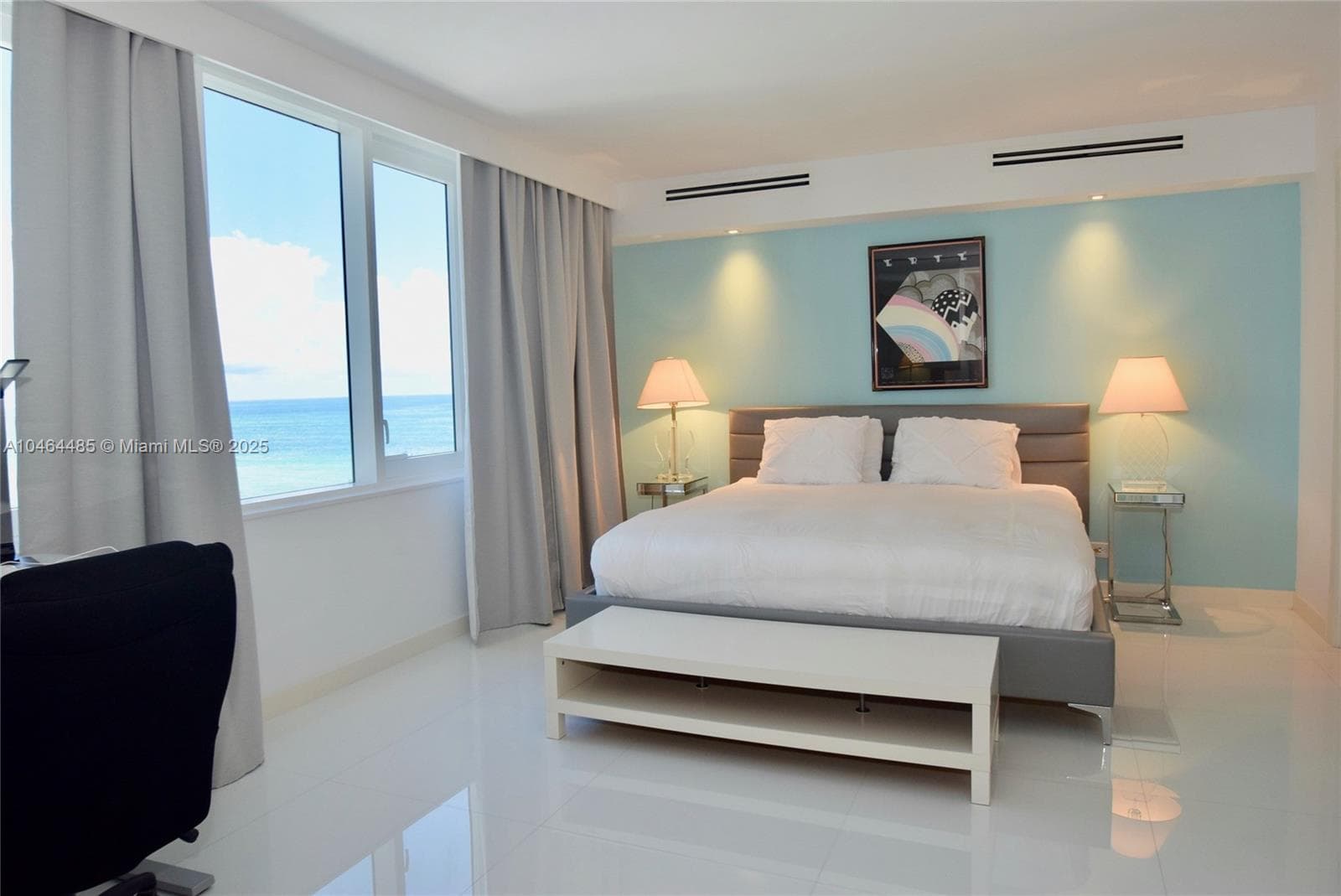 Roney Palace · #815/814 in Miami Beach - Photo 2