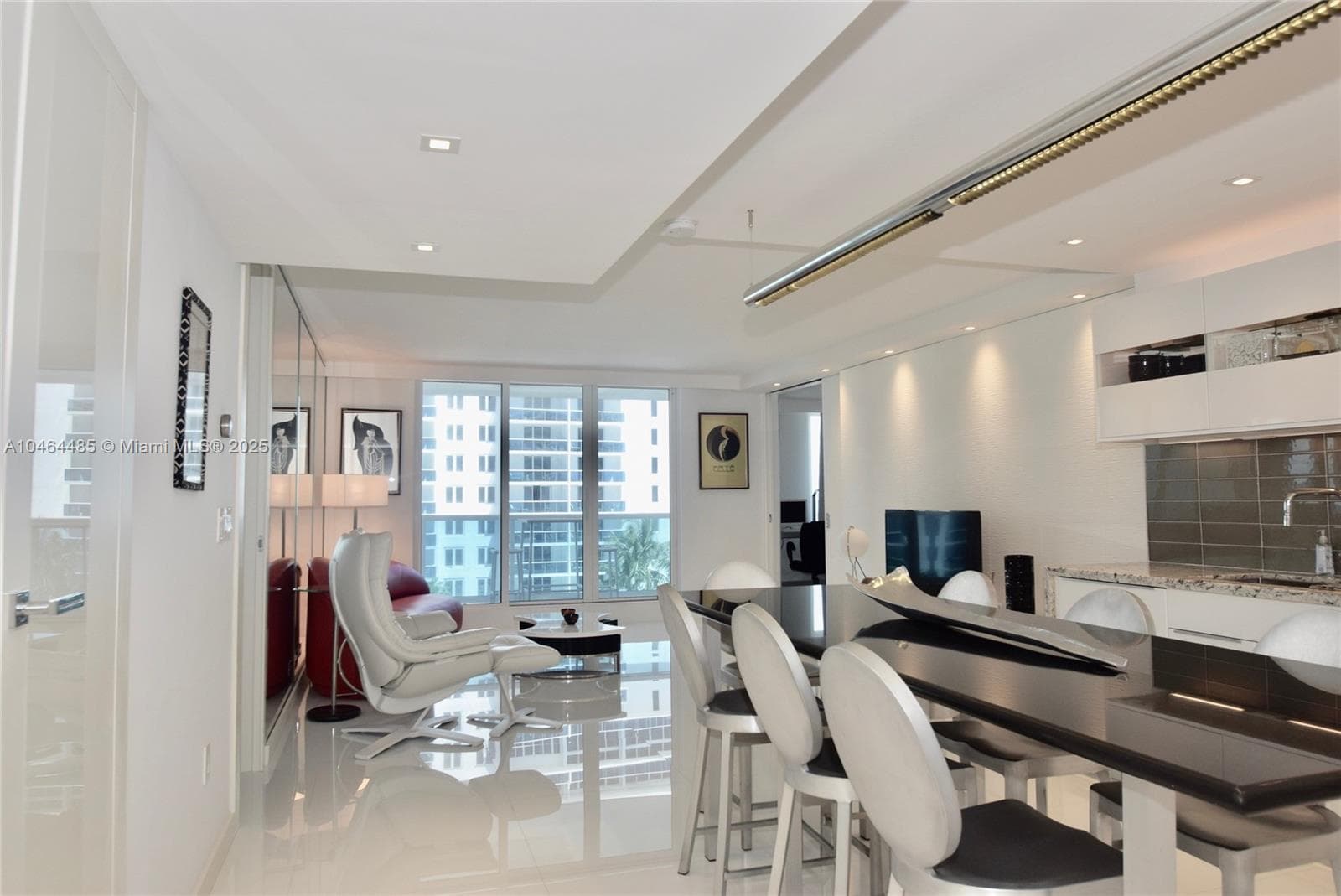 Roney Palace · #815/814 in Miami Beach - Photo 5
