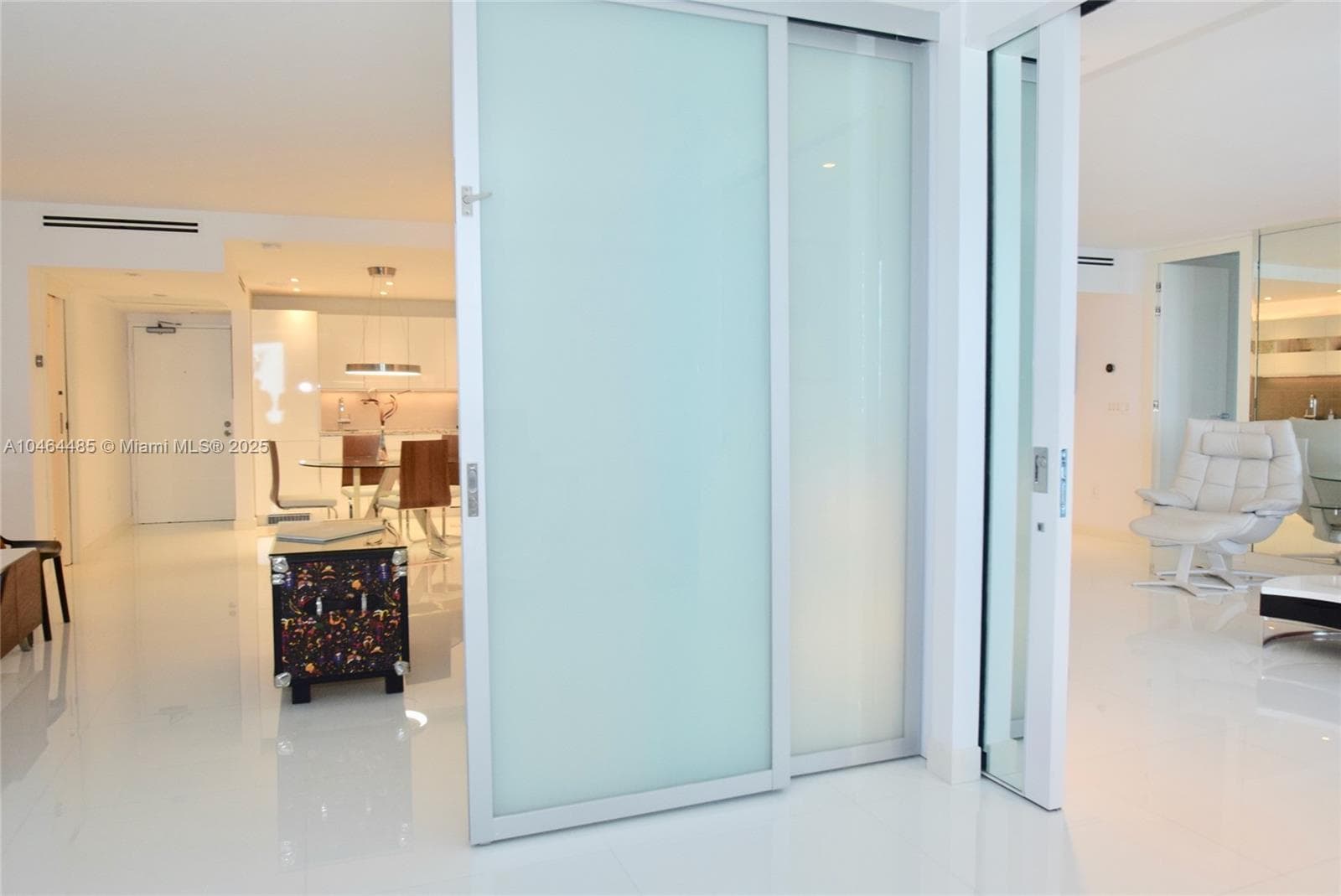 Roney Palace · #815/814 in Miami Beach - Photo 10