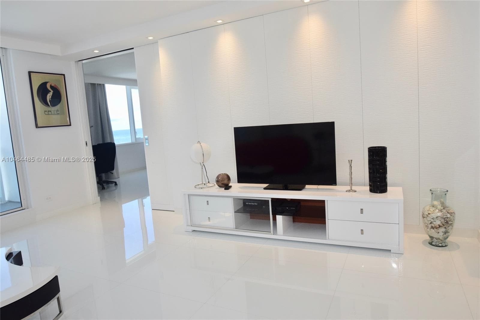 Roney Palace · #815/814 in Miami Beach - Photo 8