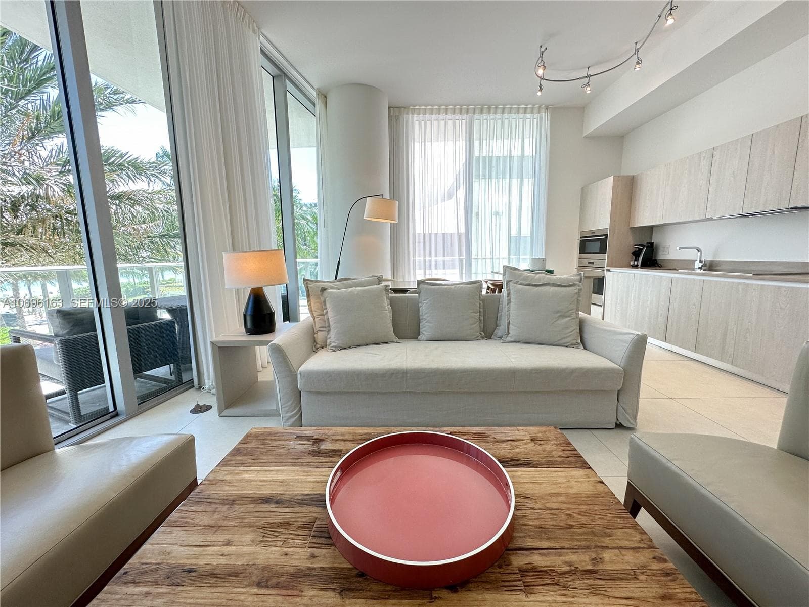 Hyde Beach House · #205 in Hollywood - Photo 1