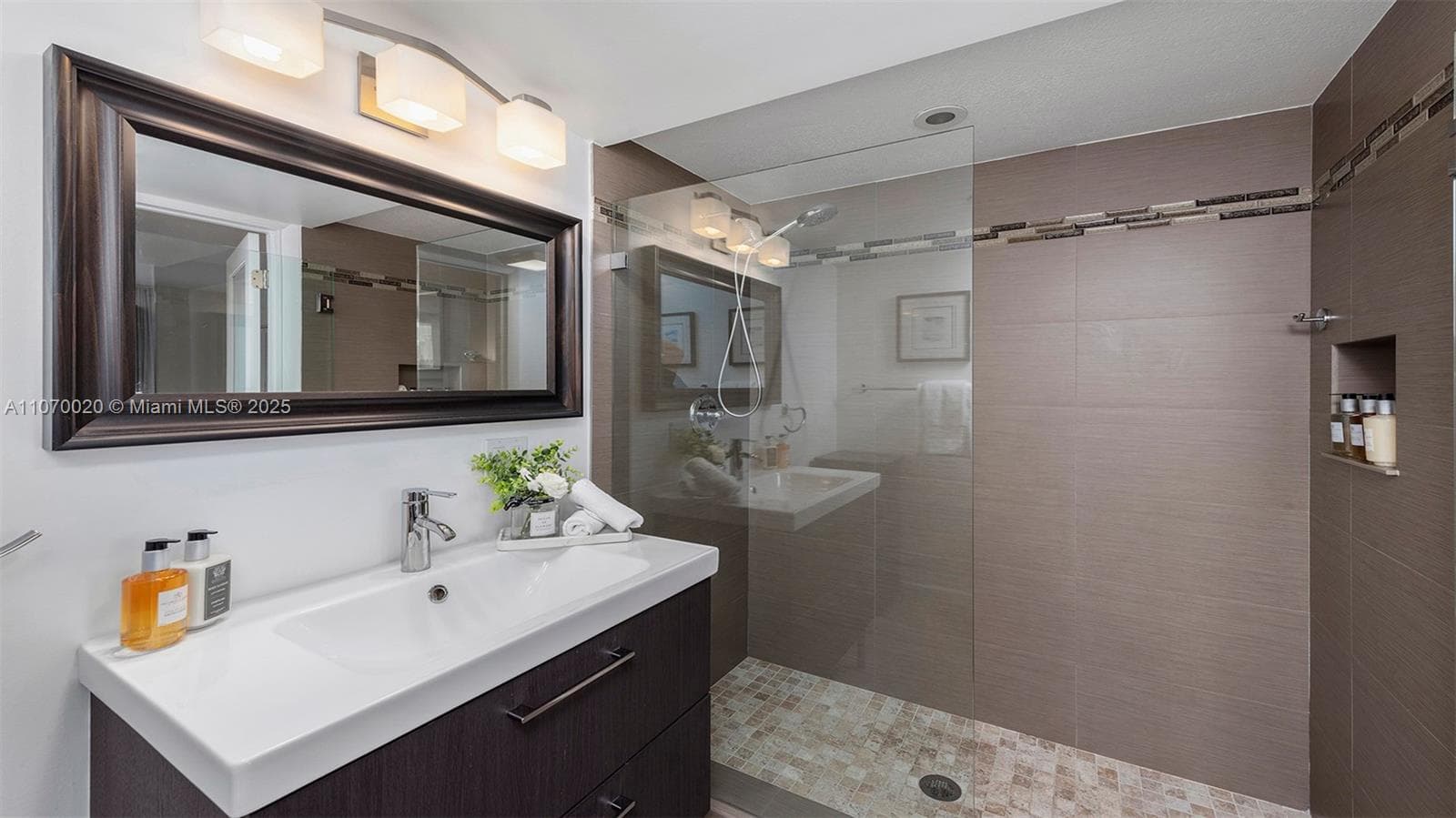 Roney Palace · #301 in Miami Beach - Photo 17