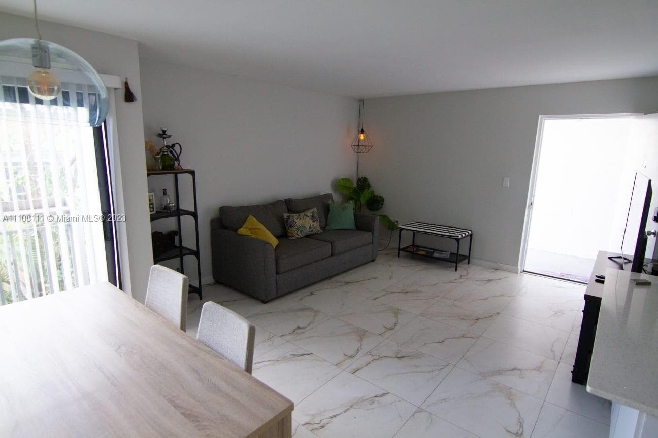 HIBISCUS SOUTH CONDO · #3A in Miami Beach - Photo 2