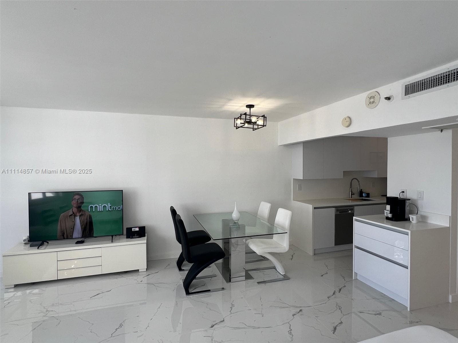 The Decoplage · #1207 in Miami Beach - Photo 5