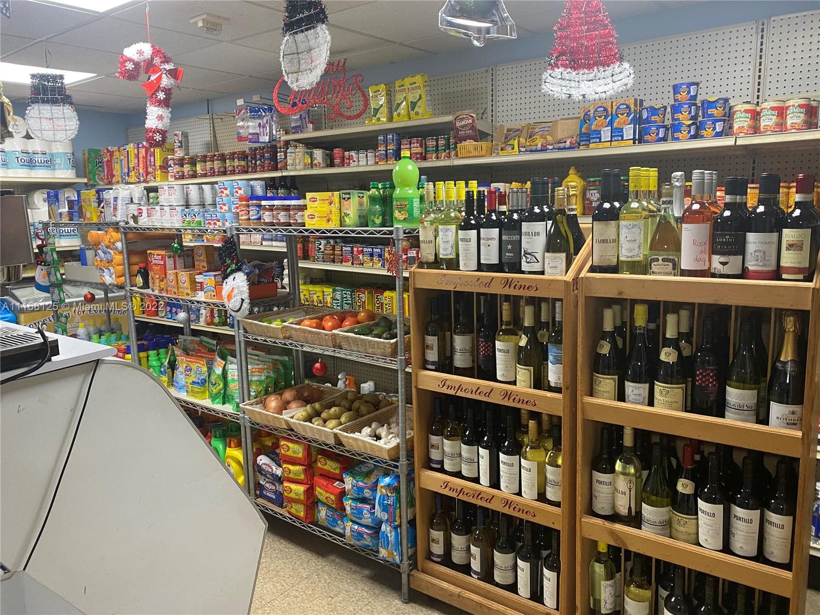 MINI MARKET