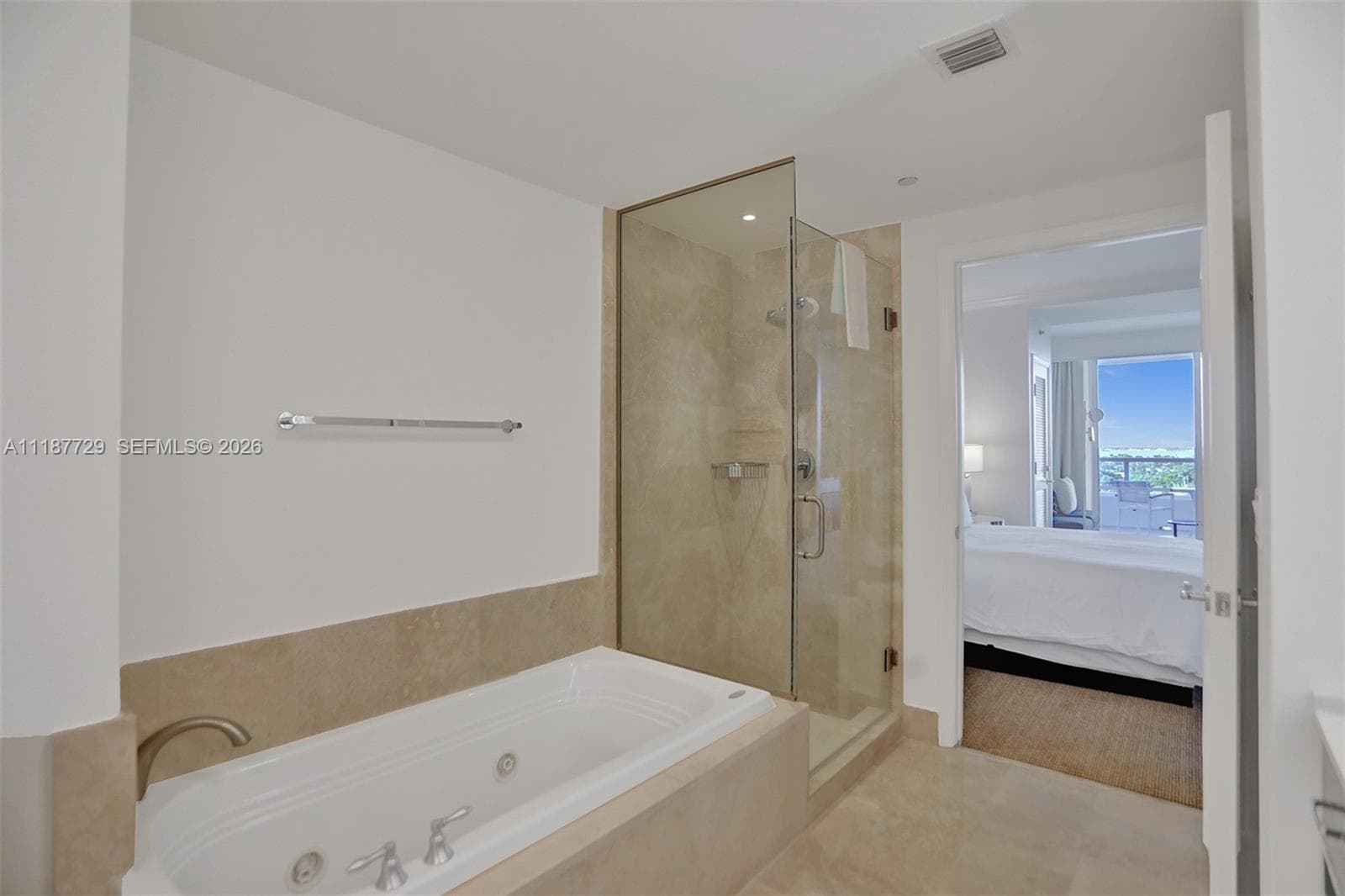 Fontainebleau Tresor · #1117 in Miami Beach - Photo 23