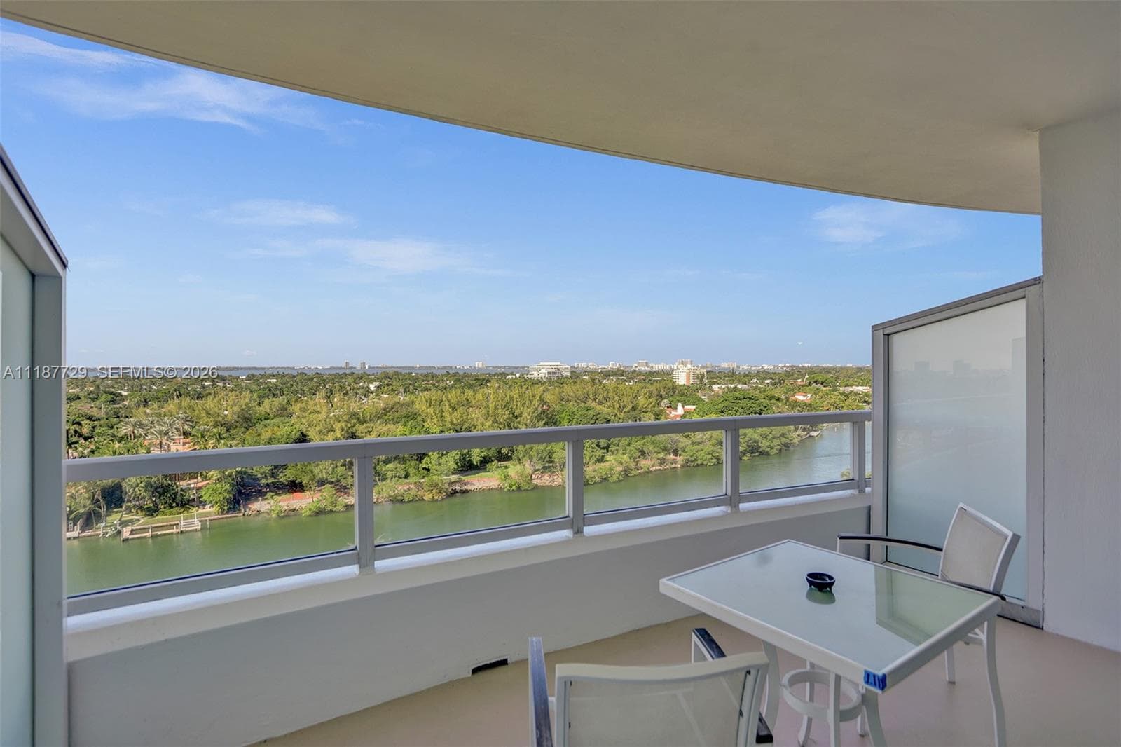 Fontainebleau Tresor · #1117 in Miami Beach - Photo 4