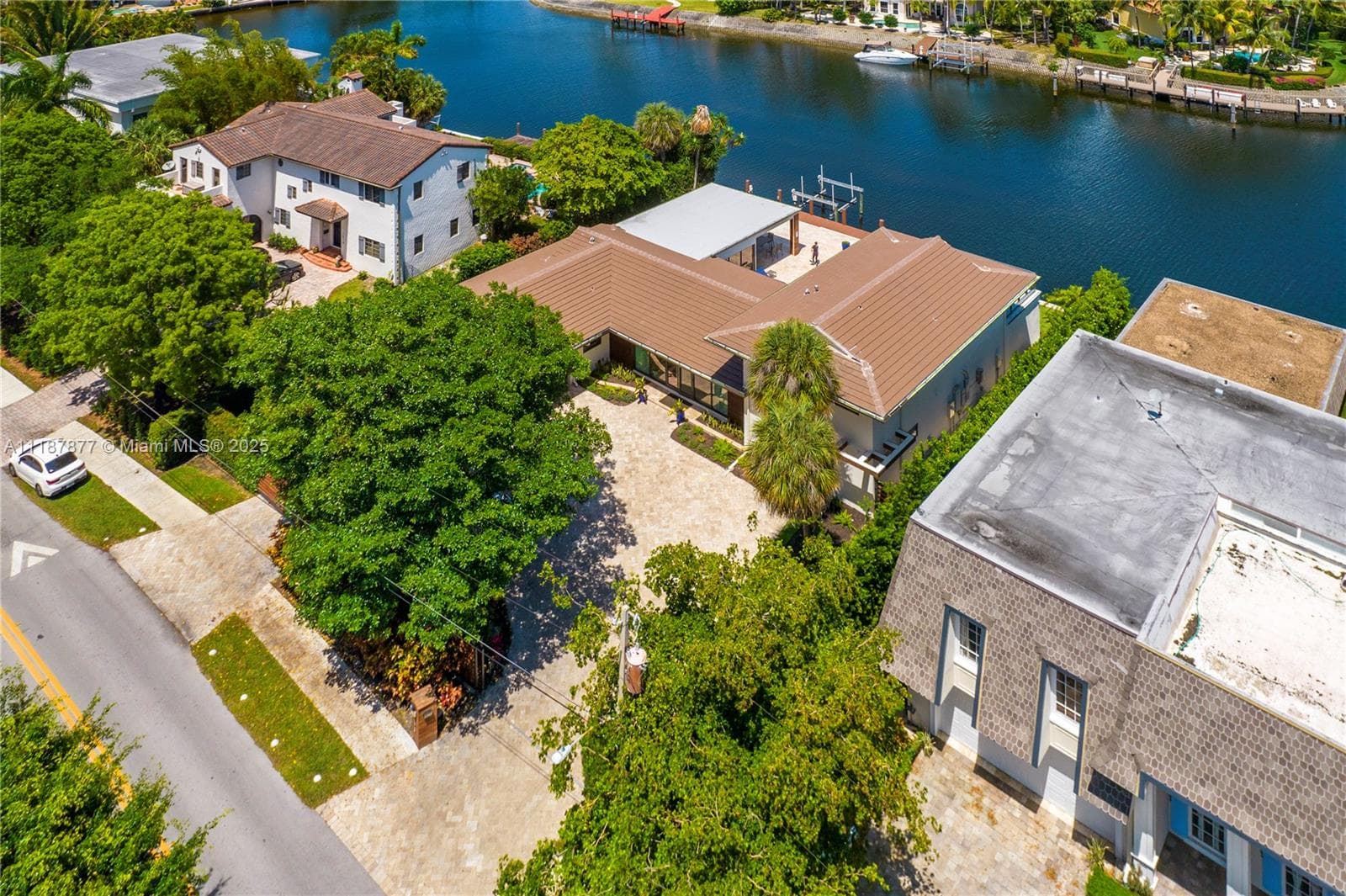 Corner lot with shimmering canal
