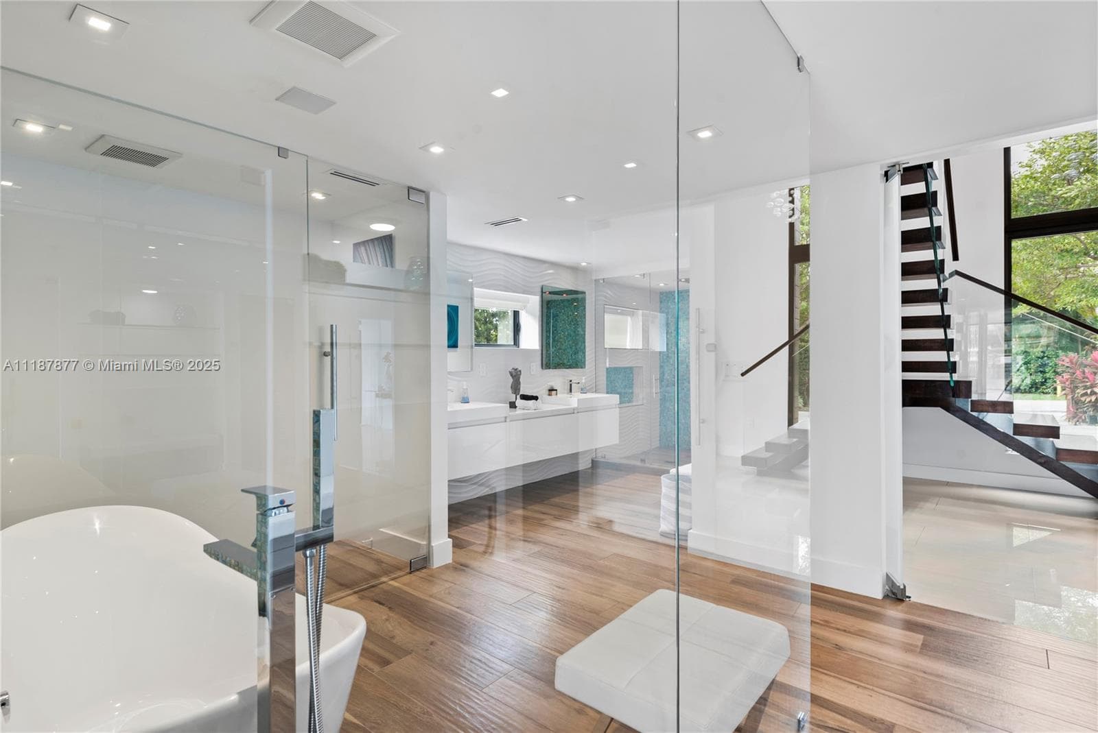 Spa bright bath with walk in shower