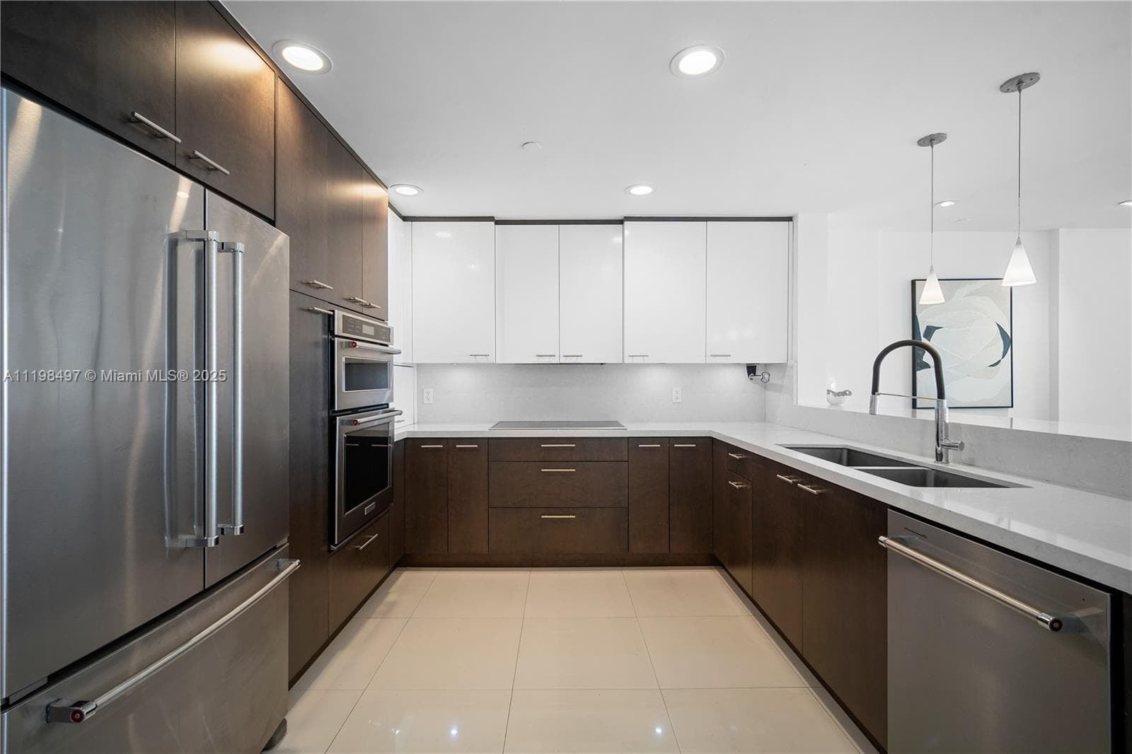 Seaside Village · #19234 in Fisher Island - Photo 6