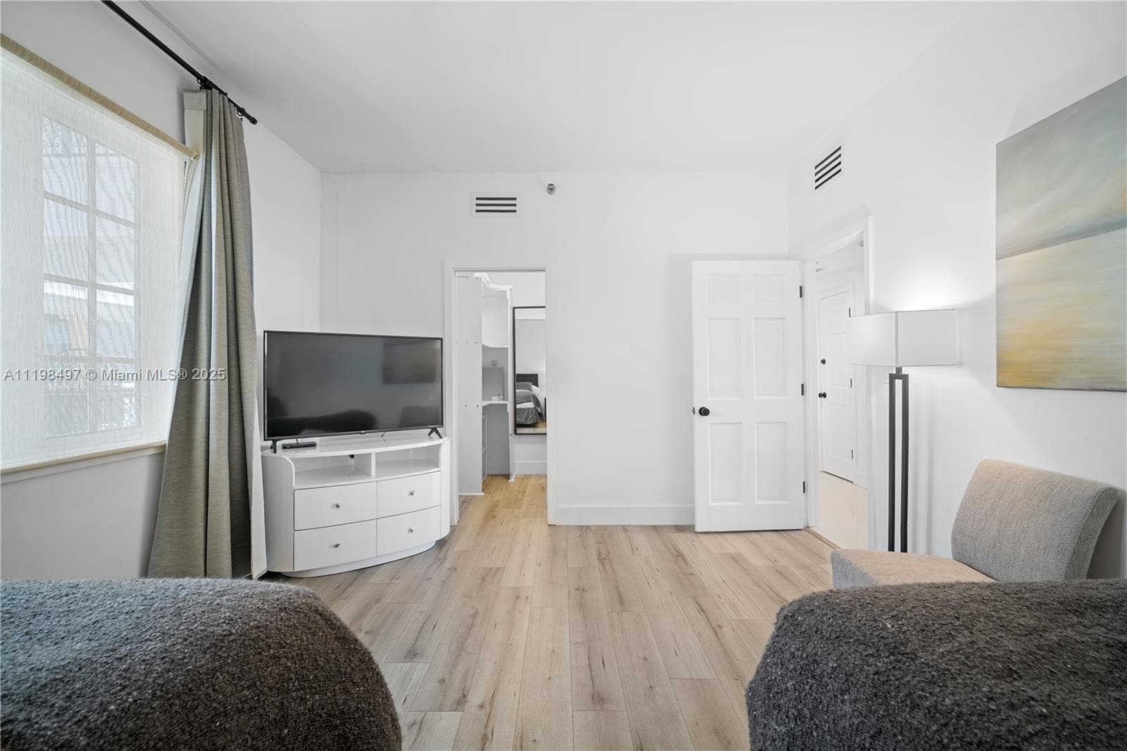 Seaside Village · #19234 in Fisher Island - Photo 17