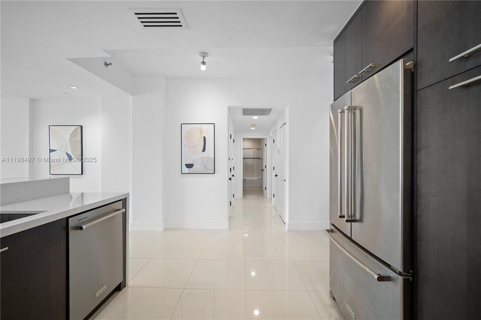 Seaside Village · #19234 in Fisher Island - Photo 7