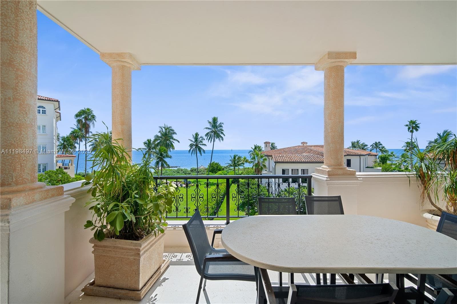 Seaside Village · #19234 in Fisher Island - Photo 32