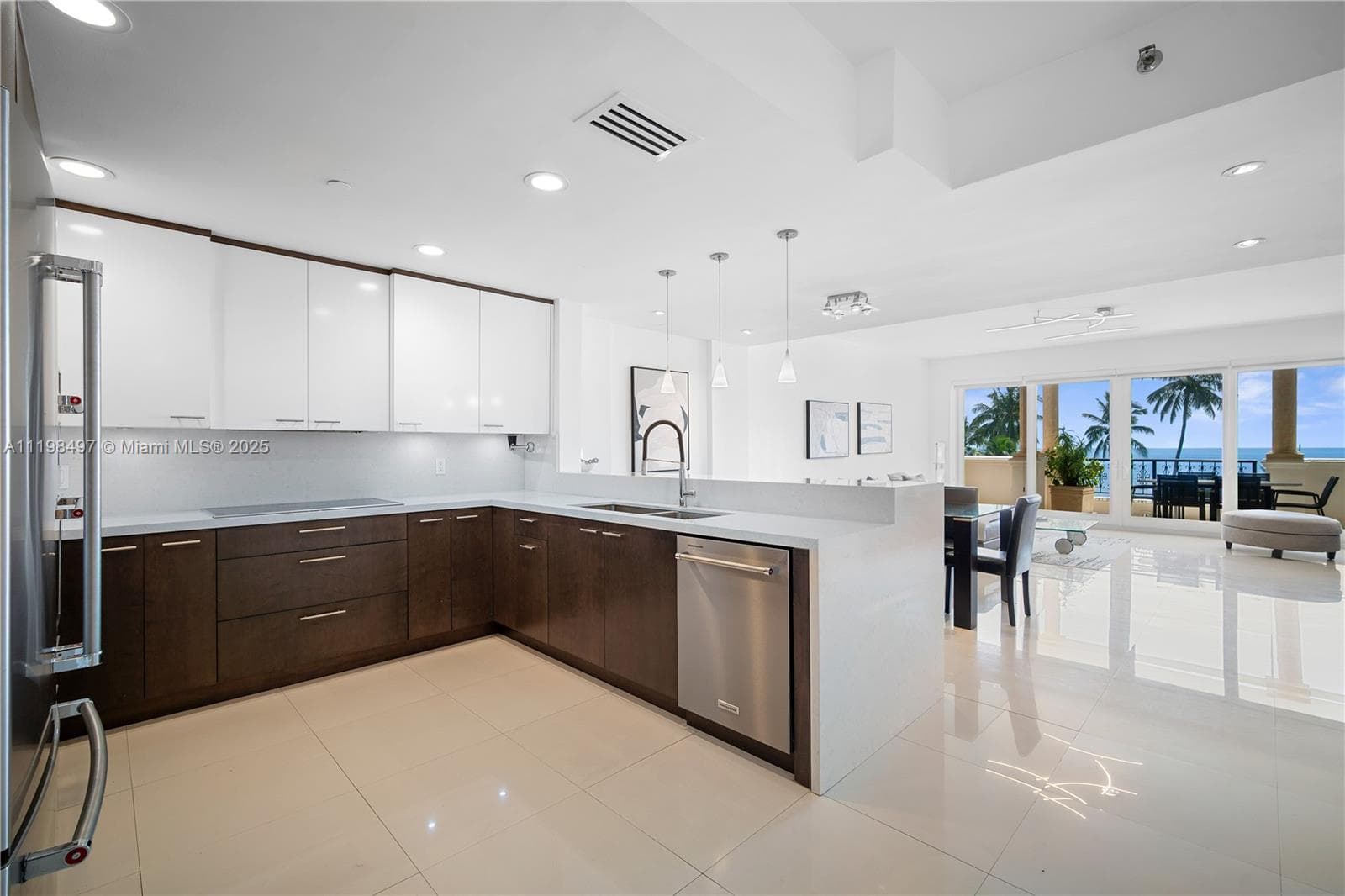 Seaside Village · #19234 in Fisher Island - Photo 5