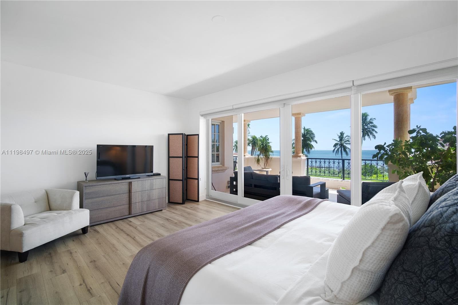 Seaside Village · #19234 in Fisher Island - Photo 24