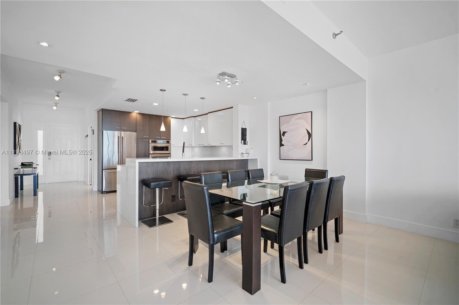 Seaside Village · #19234 in Fisher Island - Photo 14