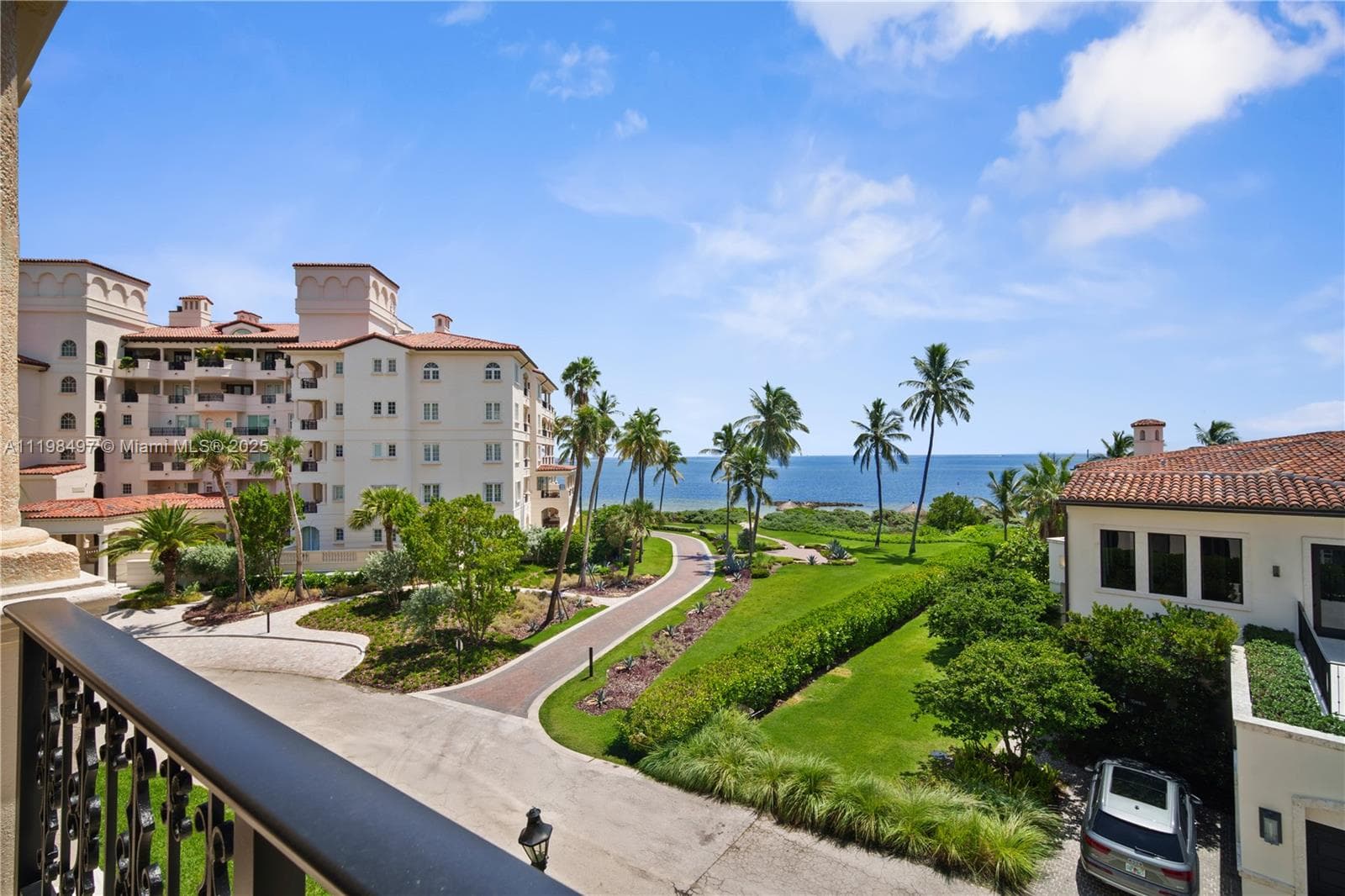 Seaside Village · #19234 in Fisher Island - Photo 31
