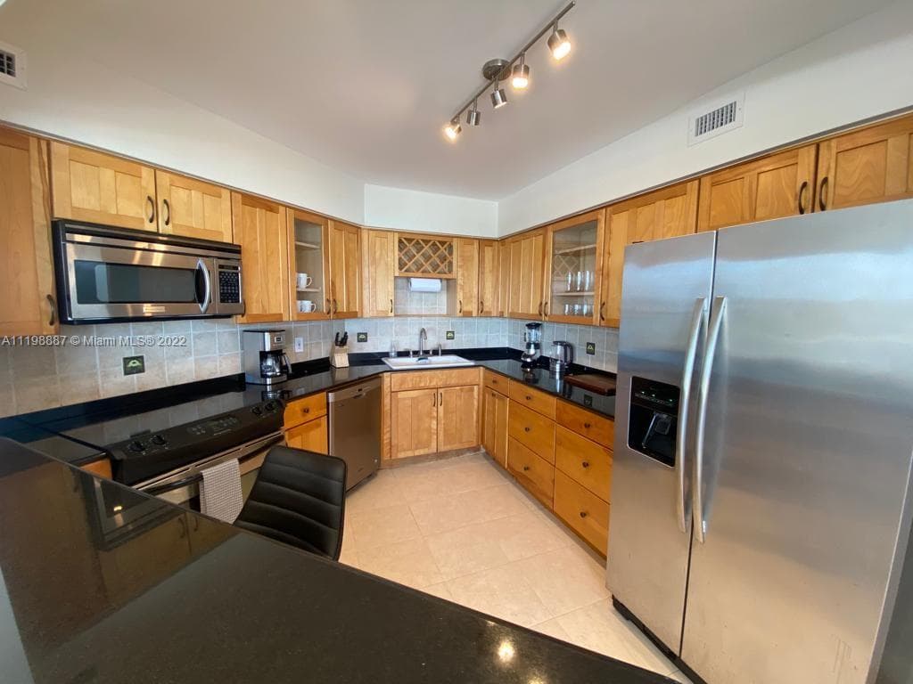 Seacoast 5151 · #531 in Miami Beach - Photo 8