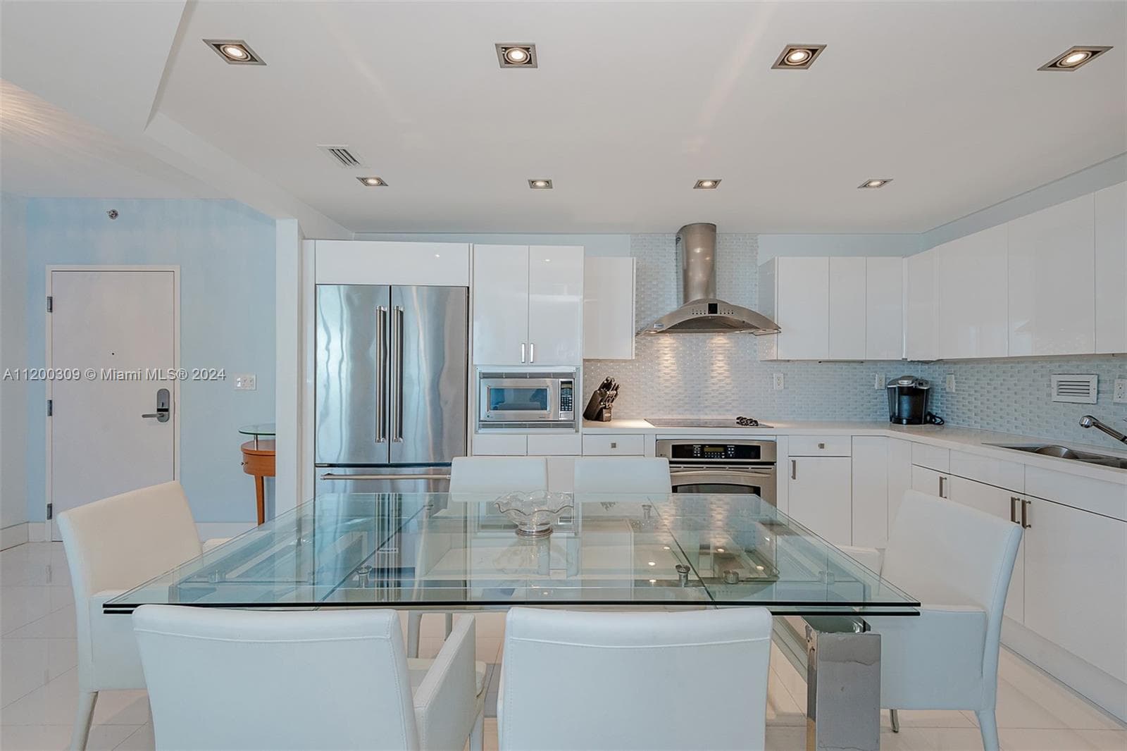 Roney Palace · #1506 in Miami Beach - Photo 16