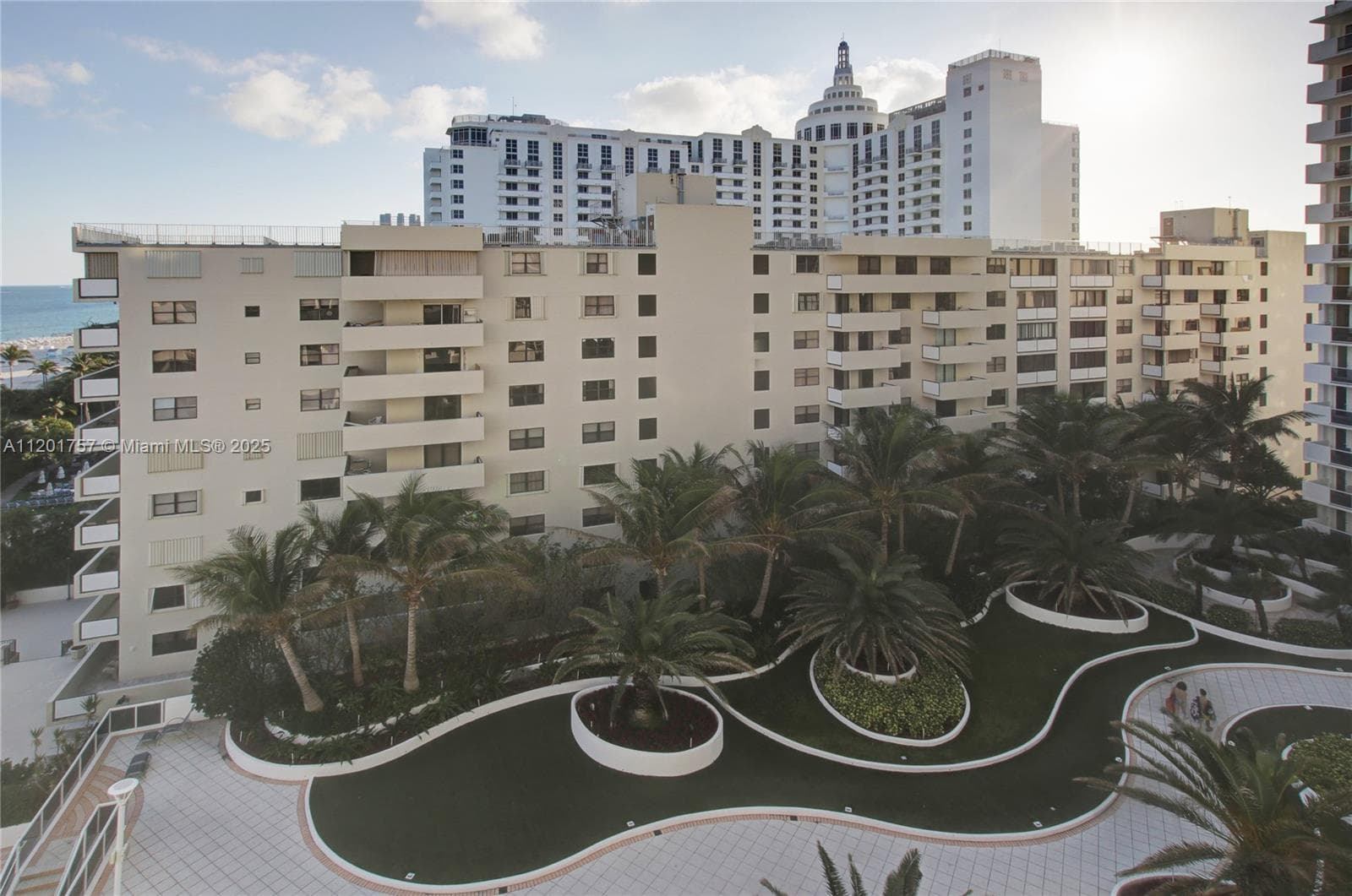 The Decoplage · #940 in Miami Beach - Photo 5