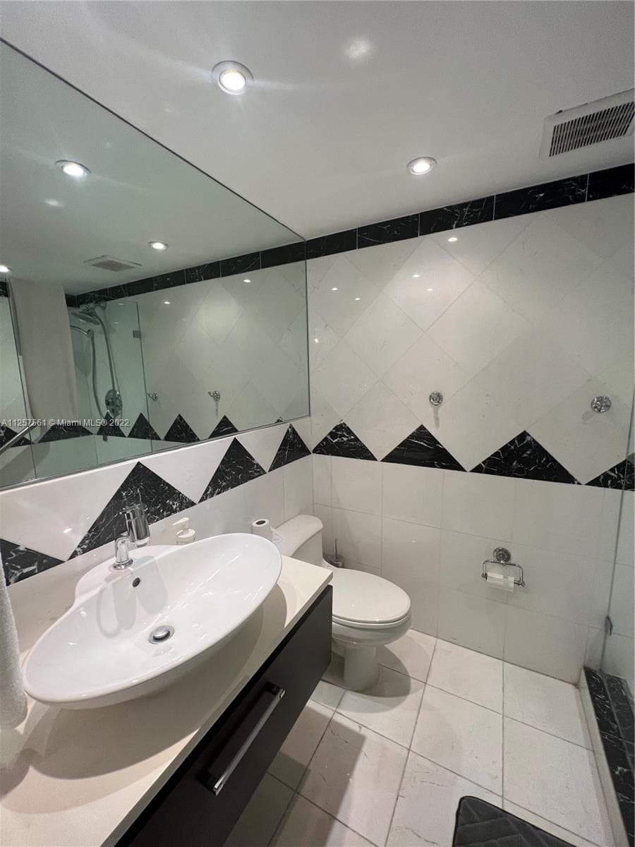 Seacoast 5151 · #725 in Miami Beach - Photo 7