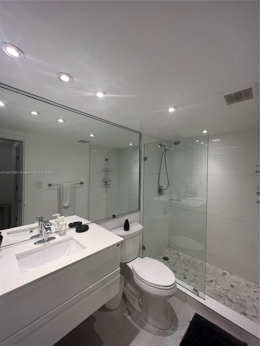 Seacoast 5151 · #725 in Miami Beach - Photo 9