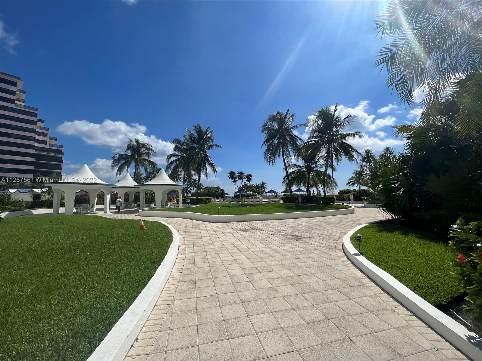 Seacoast 5151 · #725 in Miami Beach - Photo 21
