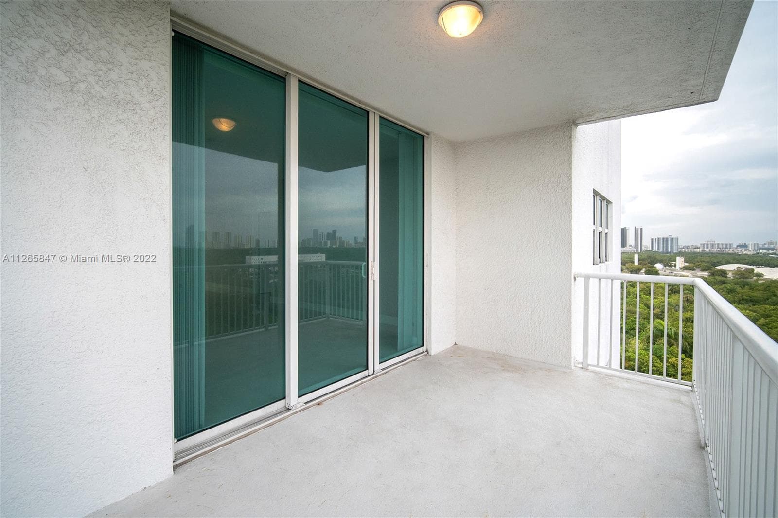 THE OAKS I CONDO · #1203 in North Miami - Photo 10