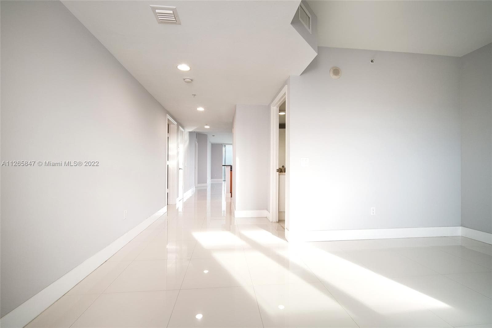 THE OAKS I CONDO · #1203 in North Miami - Photo 18