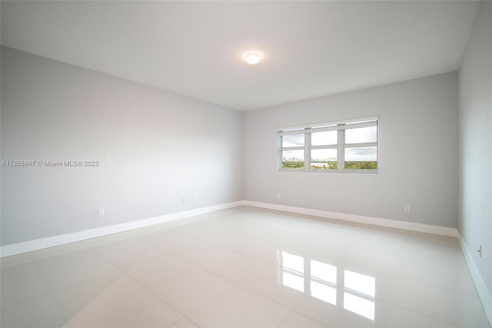THE OAKS I CONDO · #1203 in North Miami - Photo 19