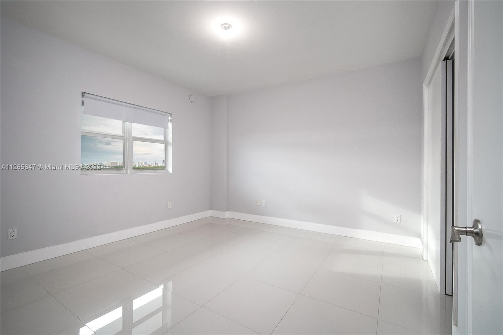 THE OAKS I CONDO · #1203 in North Miami - Photo 29