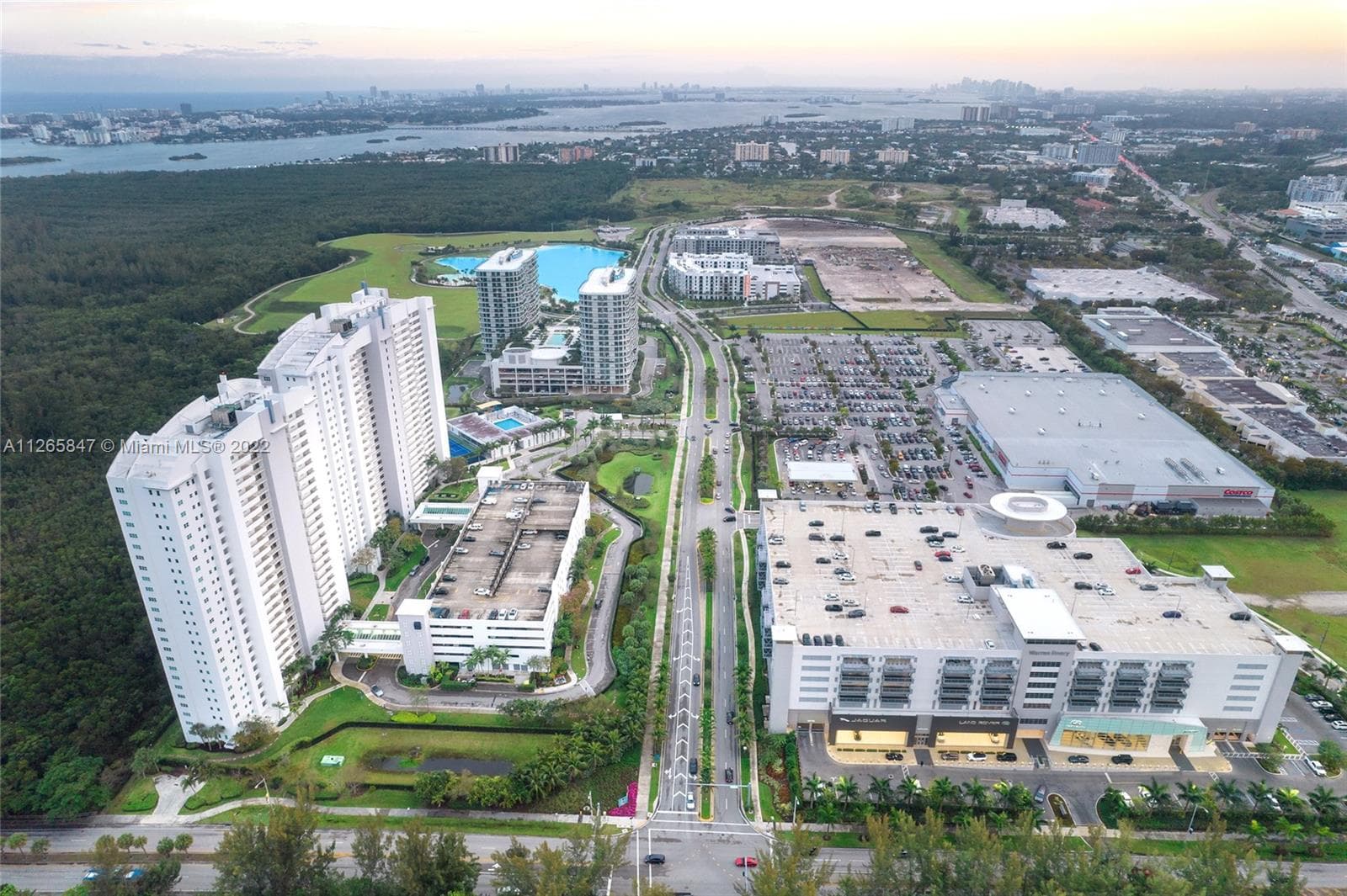 THE OAKS I CONDO · #1203 in North Miami - Photo 4