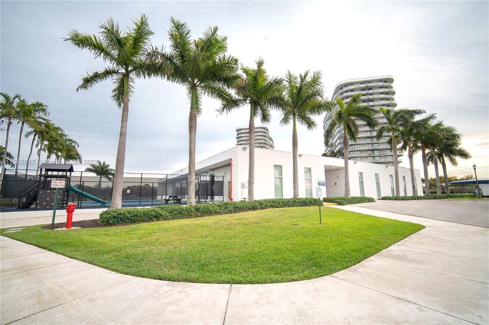 THE OAKS I CONDO · #1203 in North Miami - Photo 8