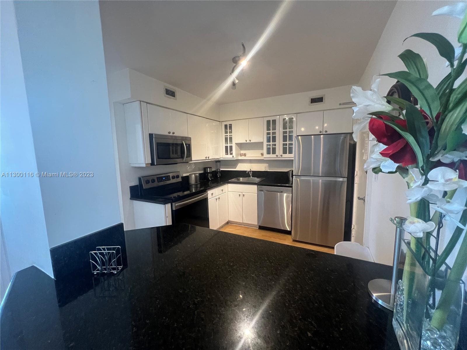 Seacoast 5151 · #1122 in Miami Beach - Photo 7