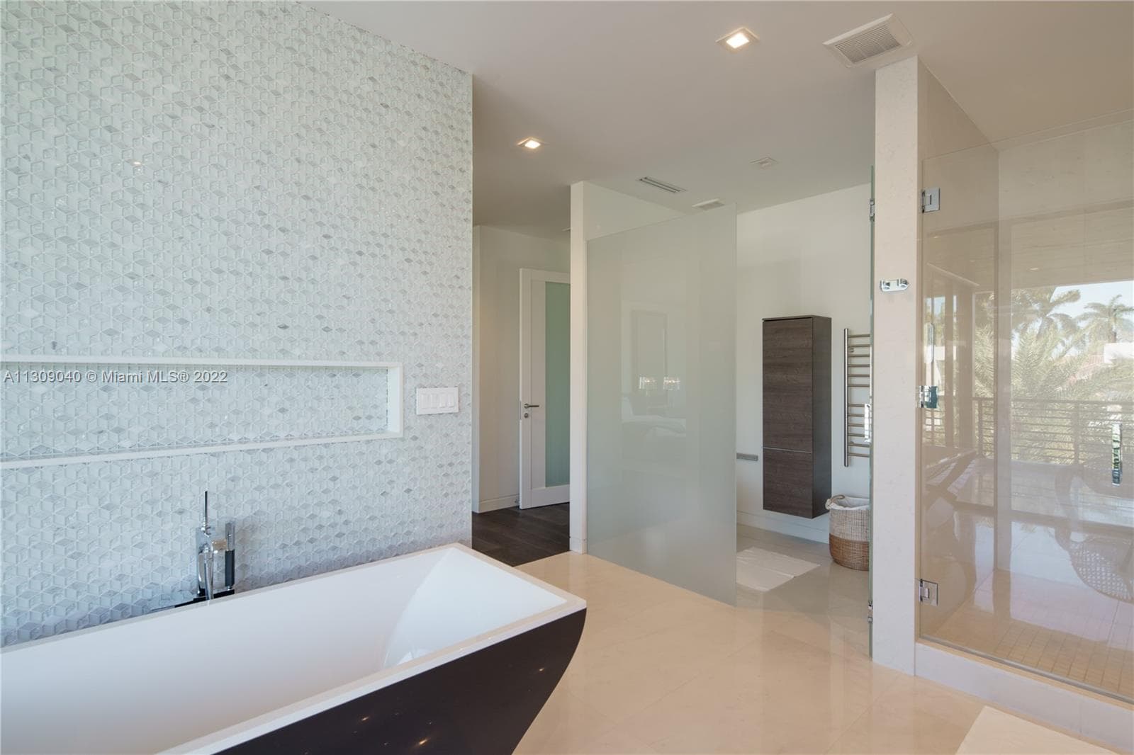 128 Fiesta Way photo 33