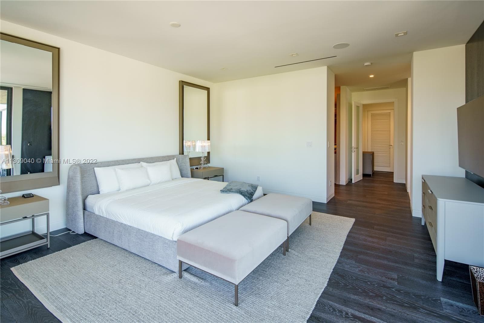 128 Fiesta Way photo 31