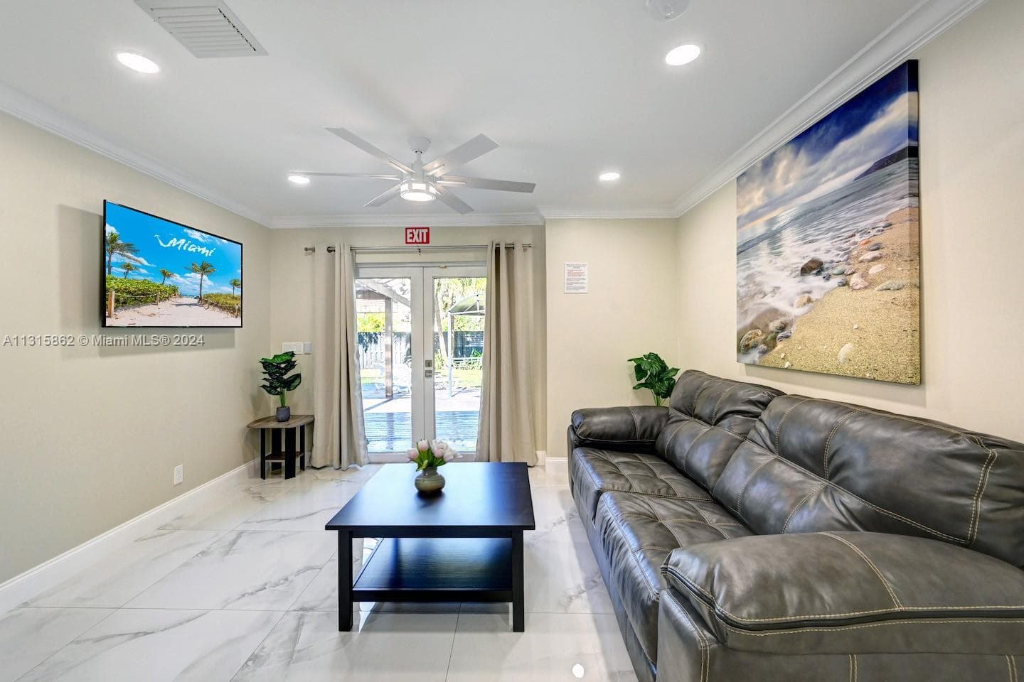 1307 Rodman St photo 12