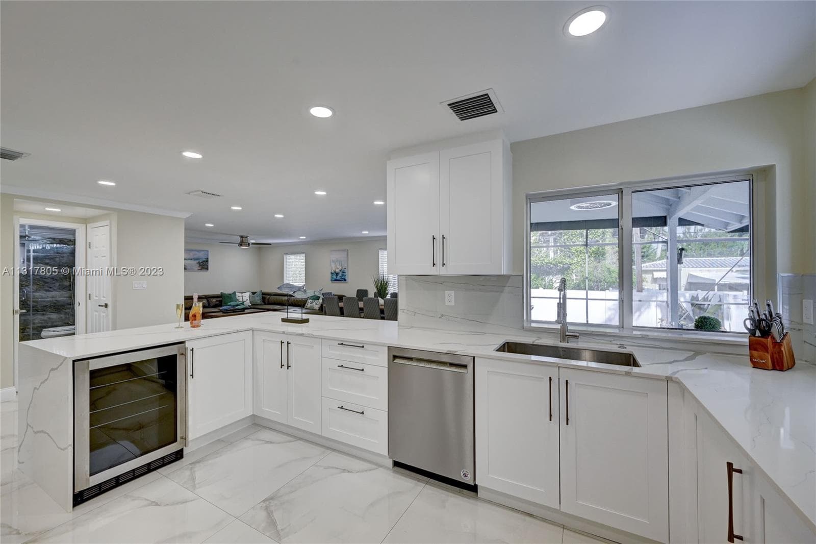 1109 Hollywood Blvd photo 27