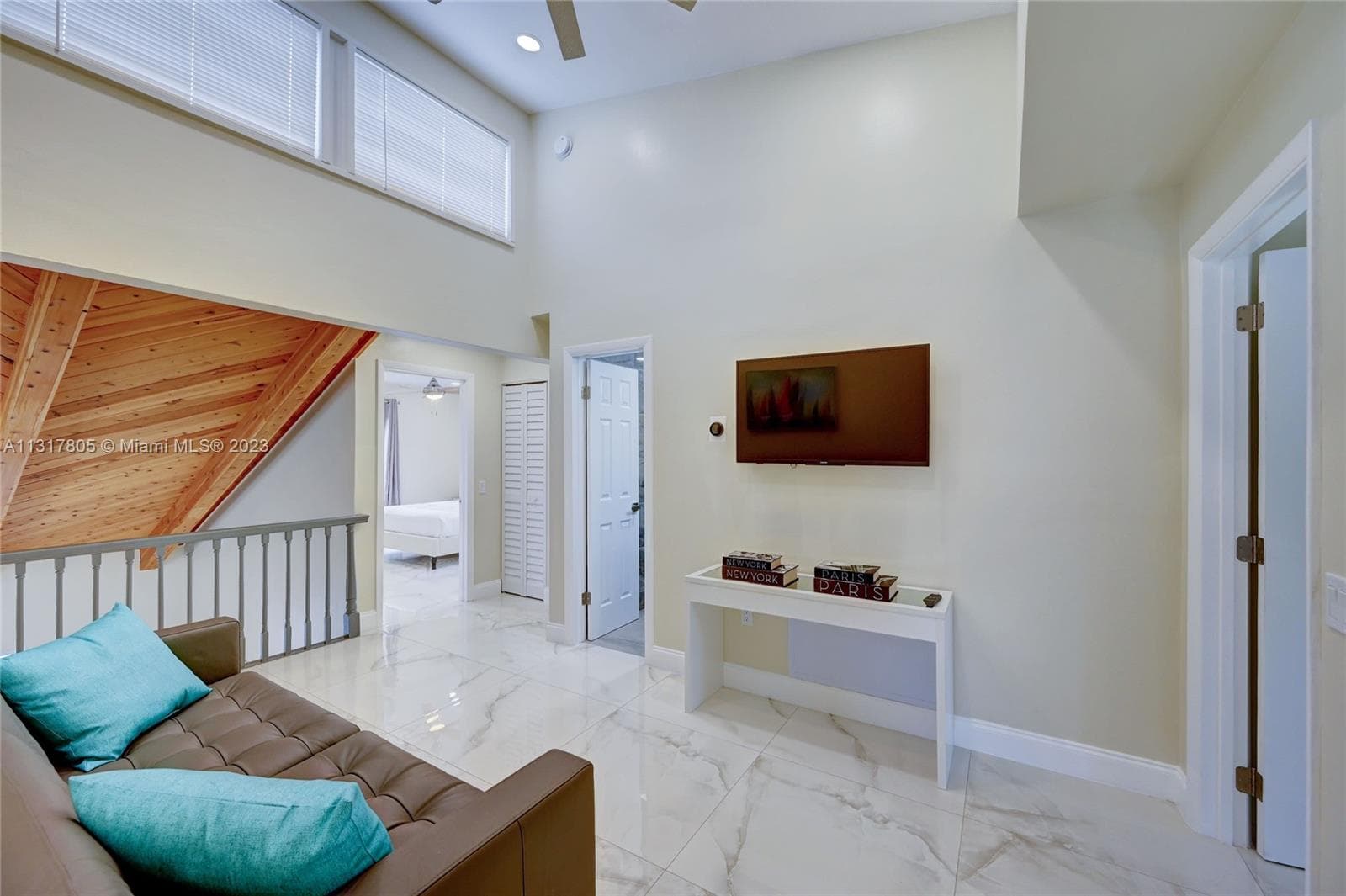 1109 Hollywood Blvd photo 43