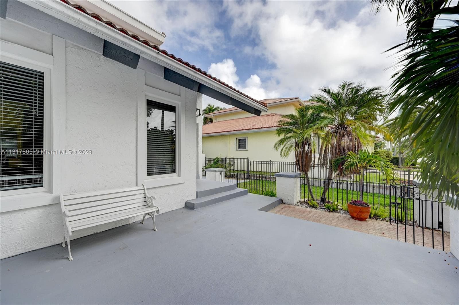 1109 Hollywood Blvd photo 12