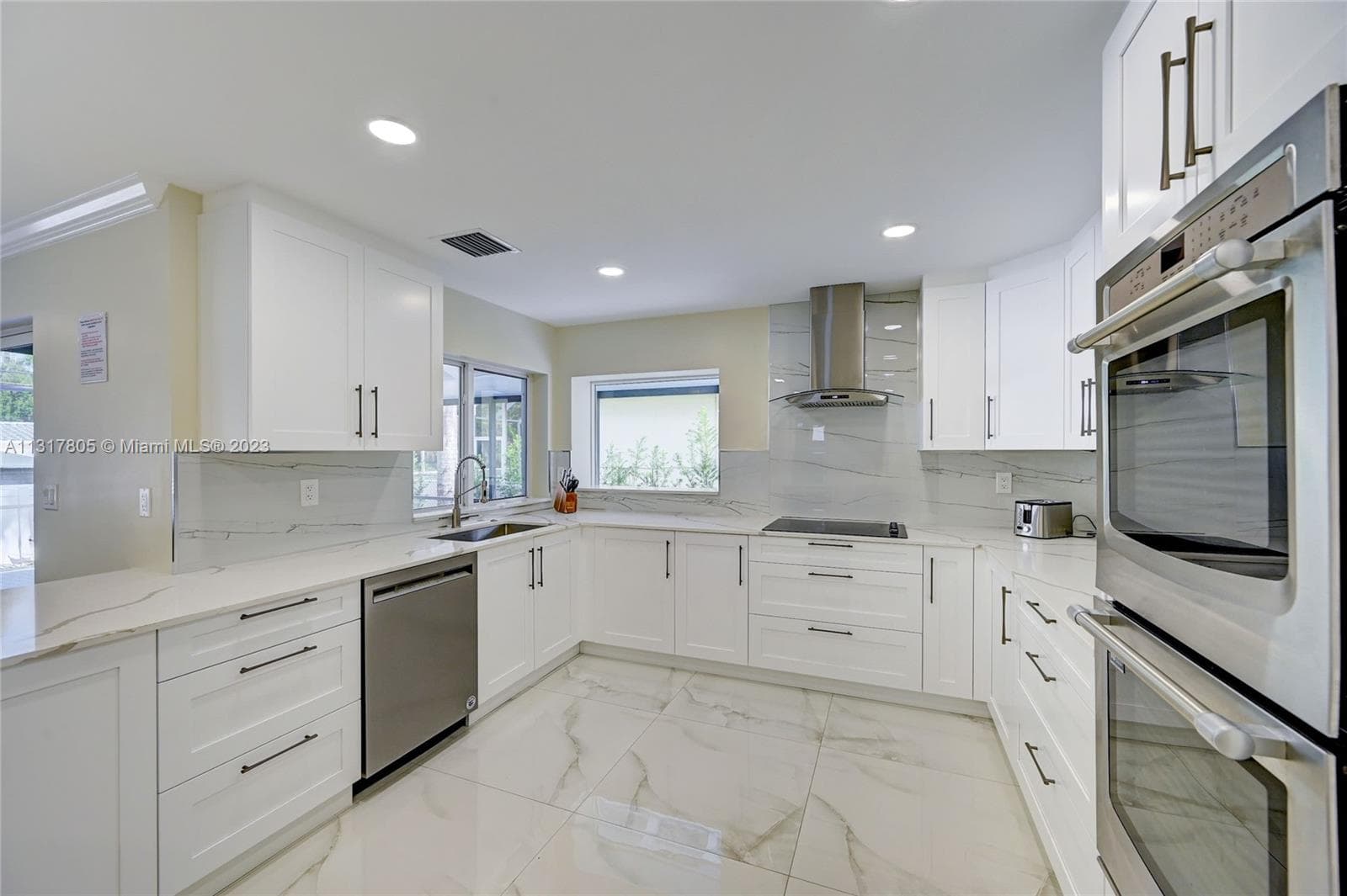 1109 Hollywood Blvd photo 26