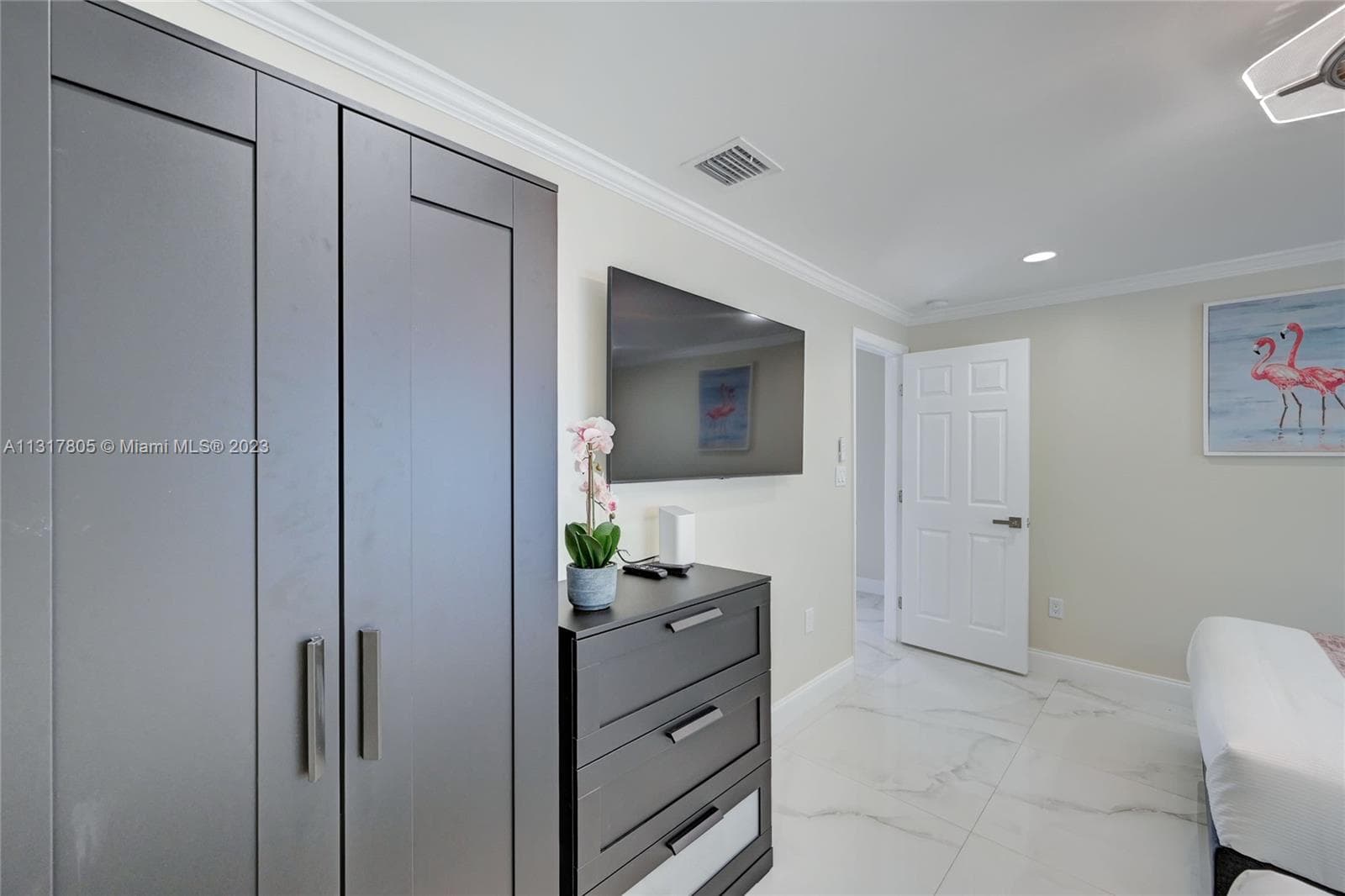 1109 Hollywood Blvd photo 18