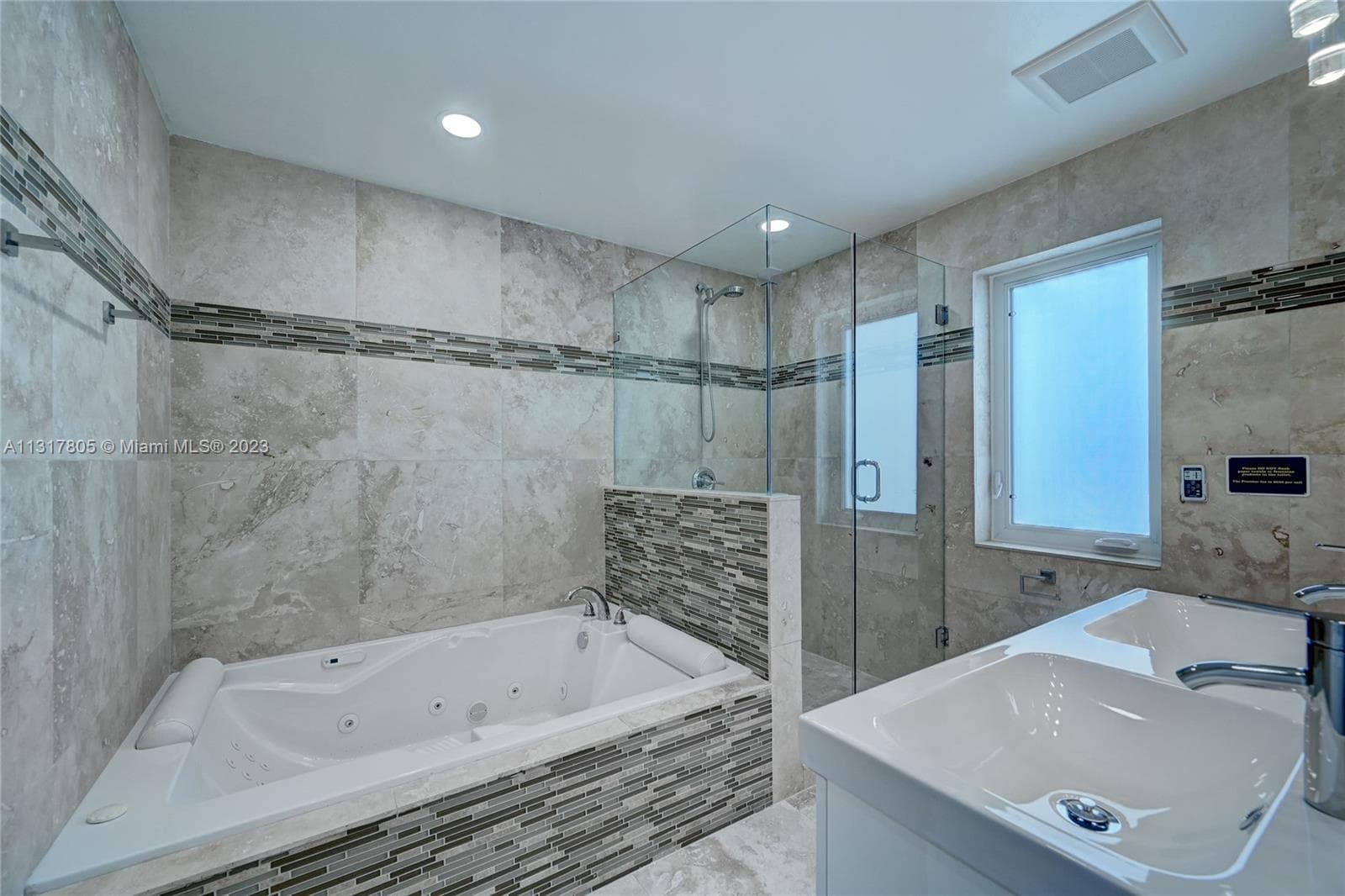 1109 Hollywood Blvd photo 54