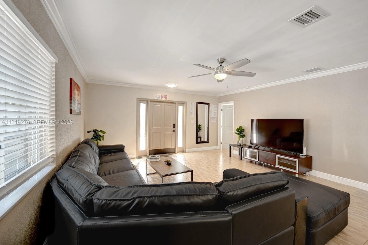 825 Harrison St photo 7