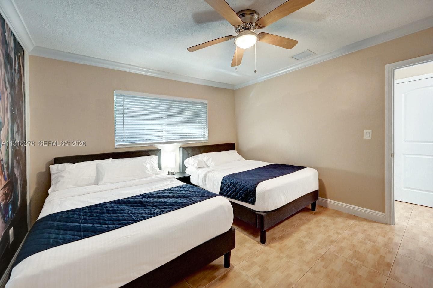 825 Harrison St photo 18