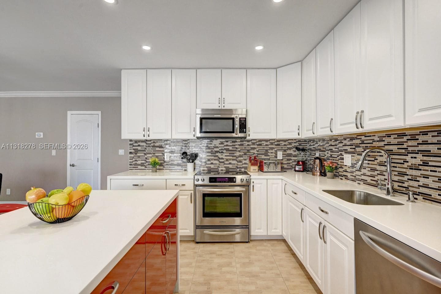 825 Harrison St photo 11