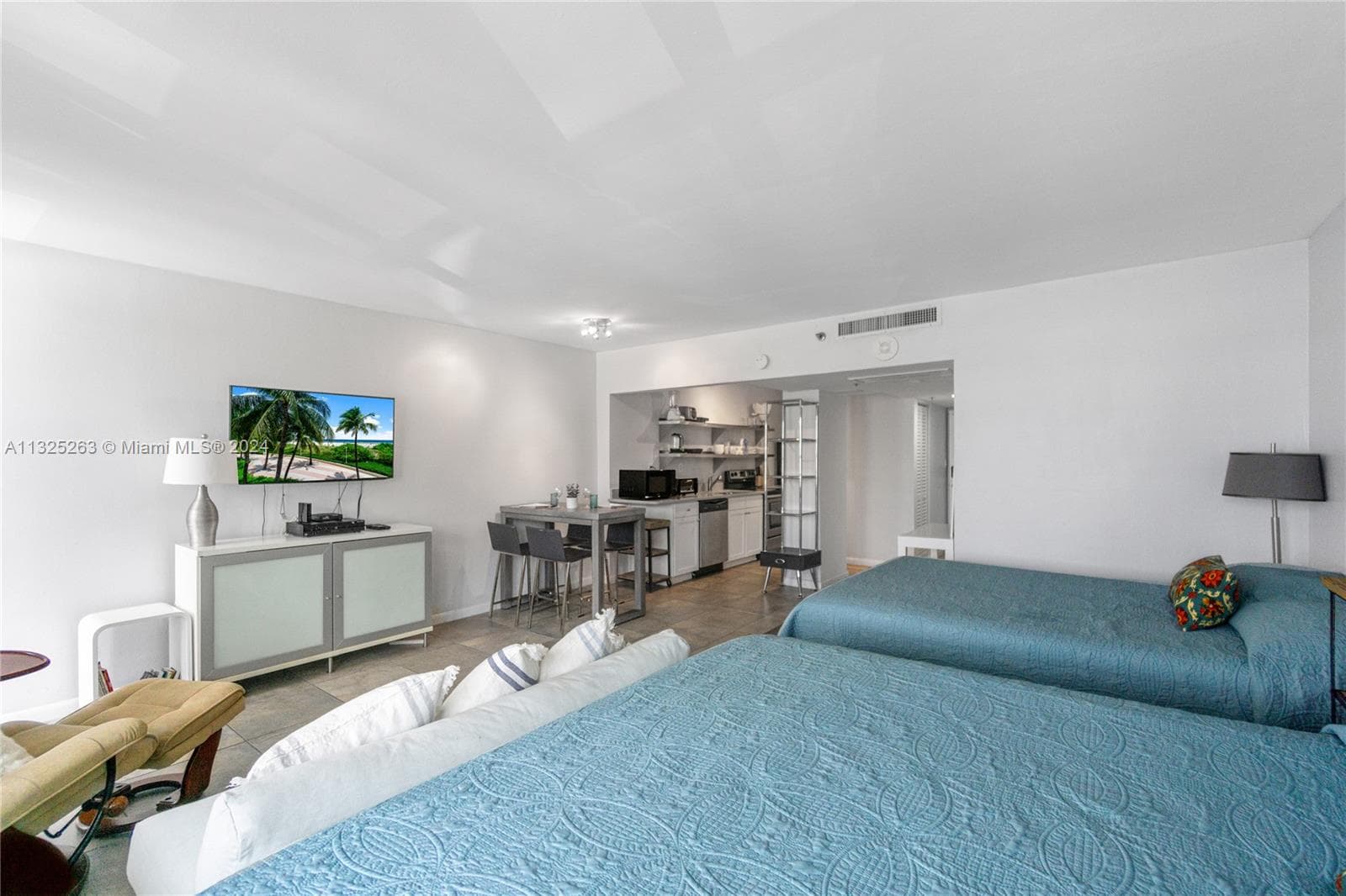The Decoplage · #320 in Miami Beach - Photo 4